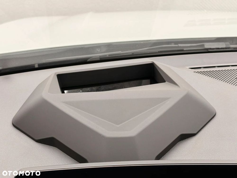 BMW Seria 1 120 mHEV - 17