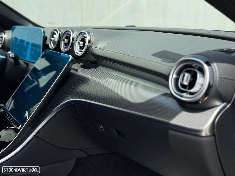 Mercedes-Benz C 300 de AMG Line - 17