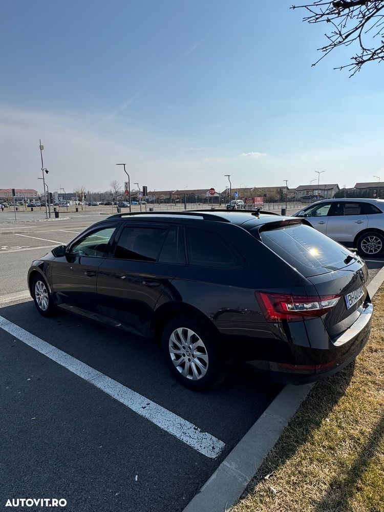 Skoda Superb Combi 2.0 TDI DSG Style - 5