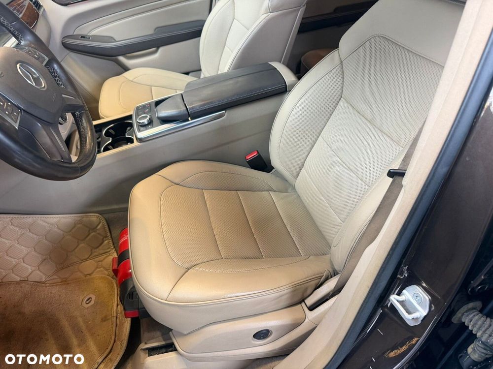 Mercedes-Benz ML - 22