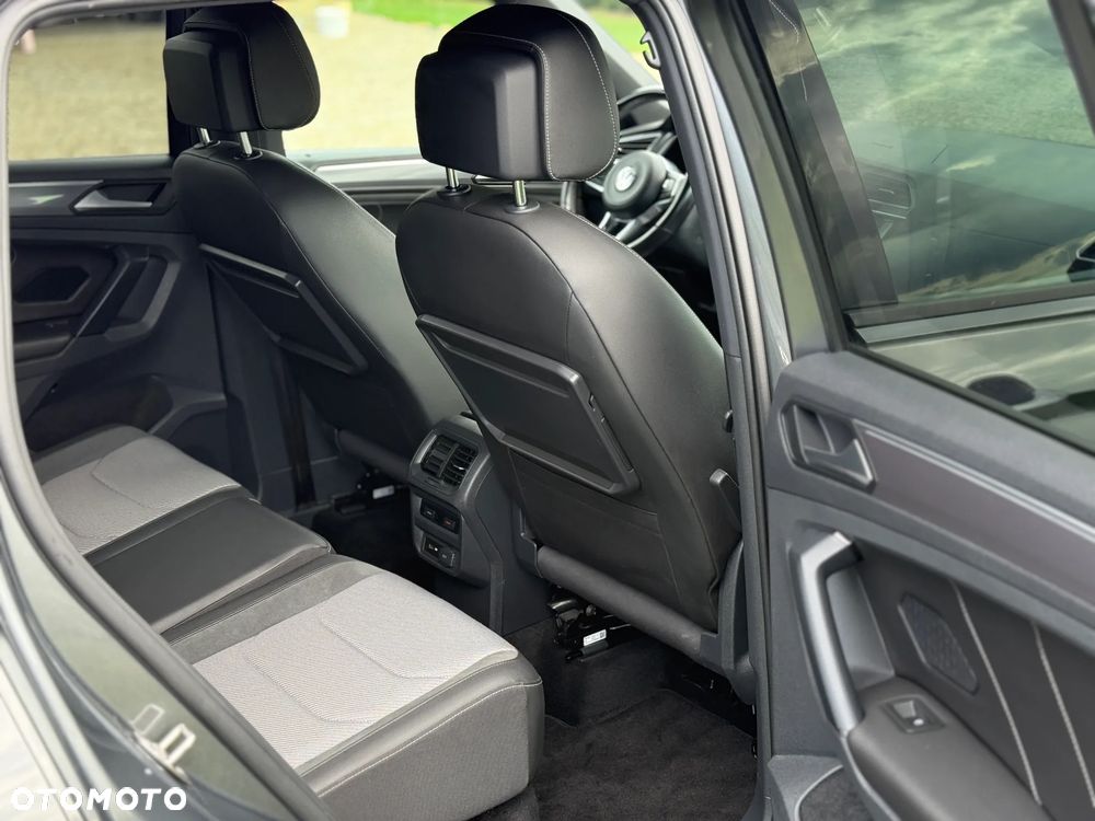 Volkswagen Tiguan 2.0 TDI SCR 4Mot R-Line DSG - 25