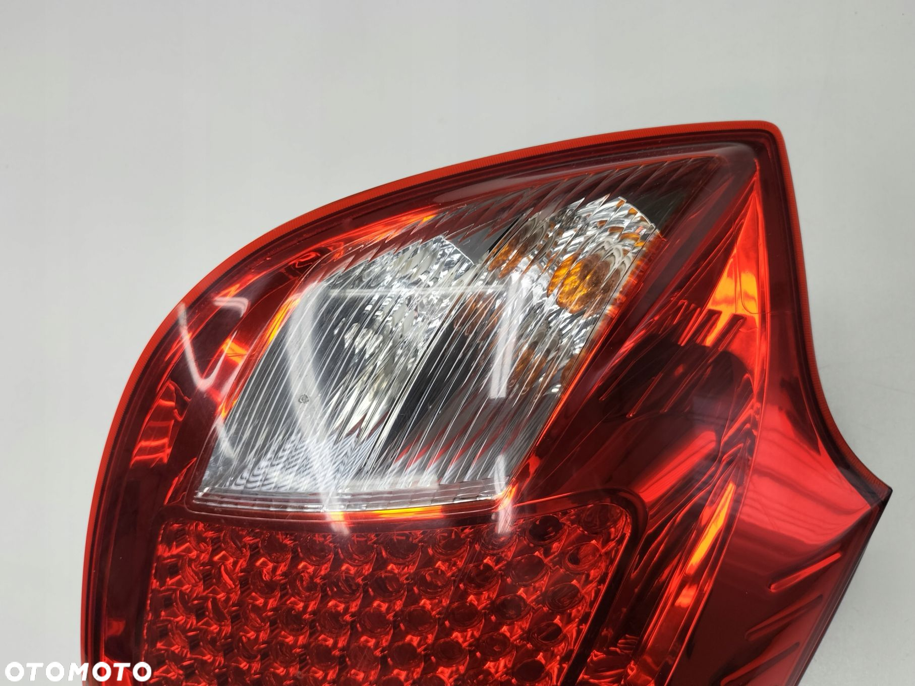 LAMPA PRAWA TYŁ TYLNA 92402-1H0 KIA CEED 1 I 5D HB LIFT - 4