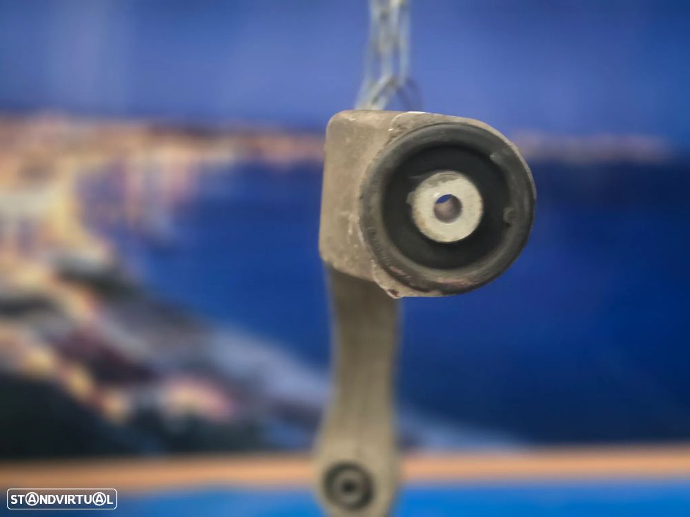 Braço  de suspensão triângulo frente direito original Audi Q7 4L  2006+ - 3