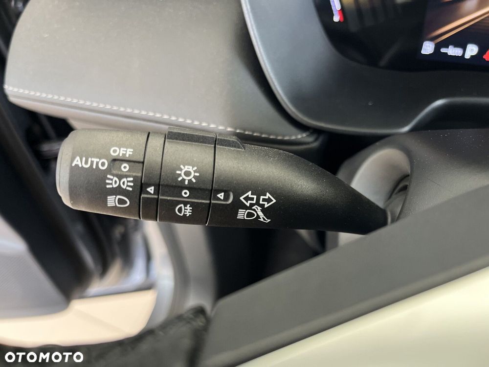 MG ZS Hybrid+ - 30