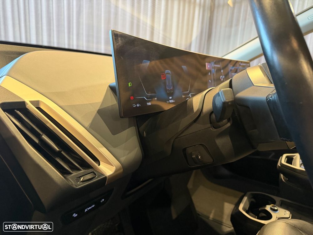 BMW iX xDrive 40 Pack Desportivo - 21