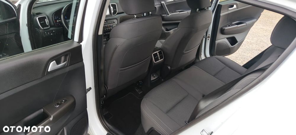 Kia Sportage 1.6 GDI 2WD DREAM-TEAM EDITION - 11