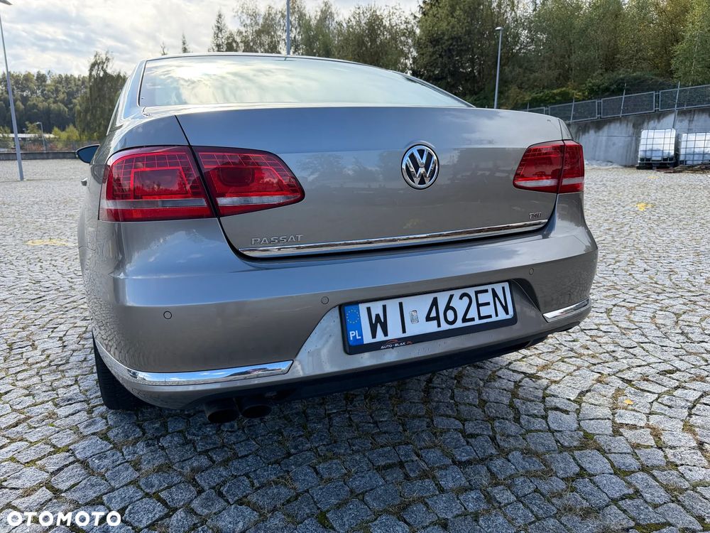 Volkswagen Passat 2012 photo 5