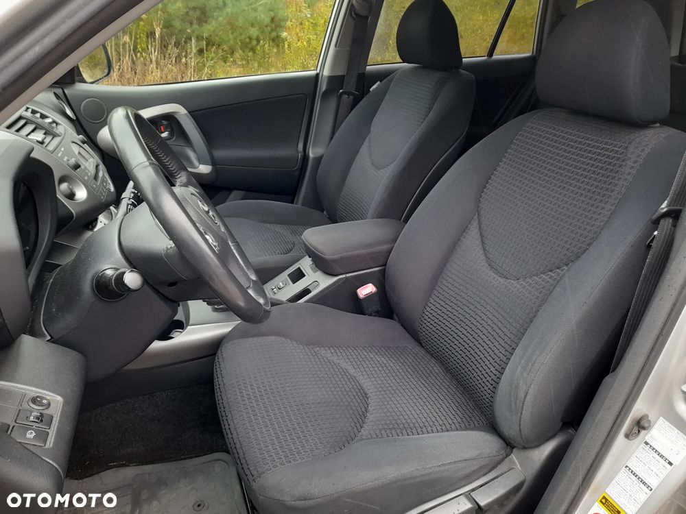 Toyota RAV4 2.0 VVT-i Sol - 5