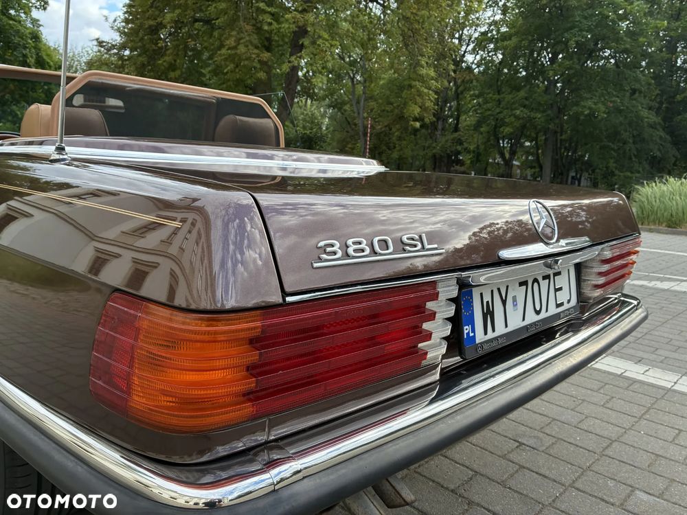 Mercedes-Benz SL - 32
