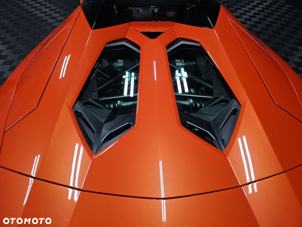 Lamborghini Aventador - 15