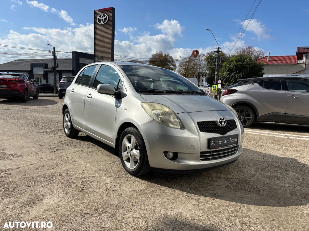 Toyota Yaris 1.3 Sol - 1