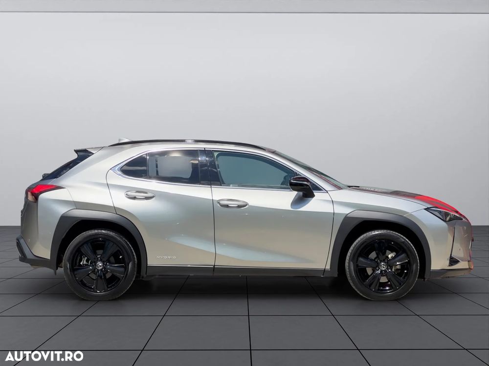 Lexus UX 250h (E-FOUR) Executive Line - 6