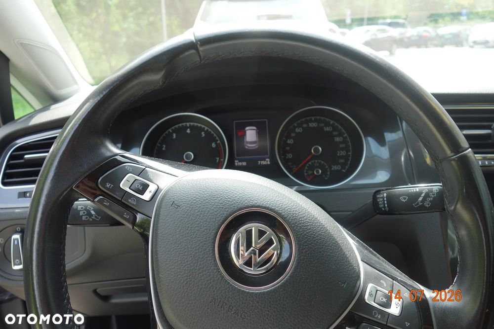Volkswagen Golf 1.4 TSI BMT Comfortline - 24