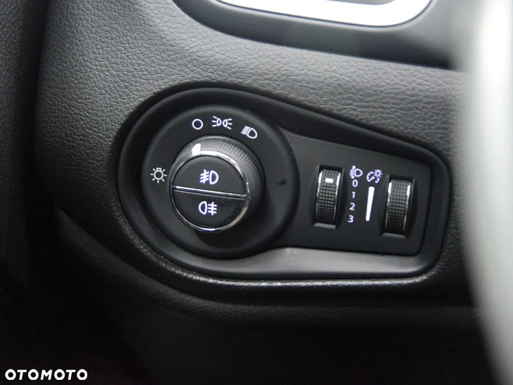 Jeep Renegade 1.3 GSE T4 Turbo Longitude FWD S&S - 25