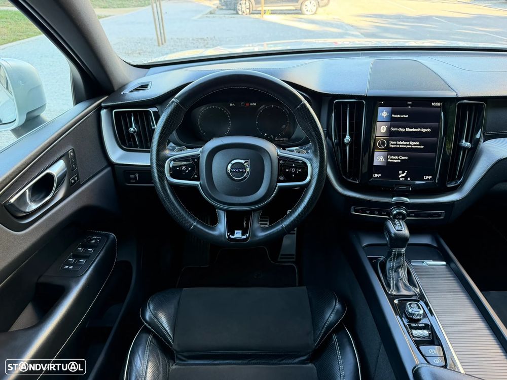 Volvo XC 60 2.0 D4 R-Design AWD Geartronic - 8