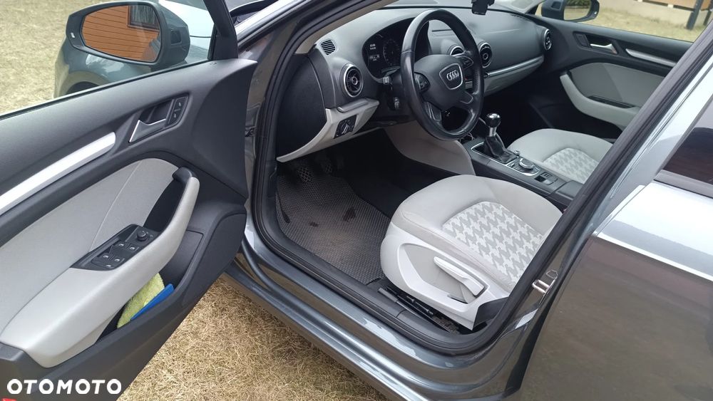 Audi A3 Sportback - 15