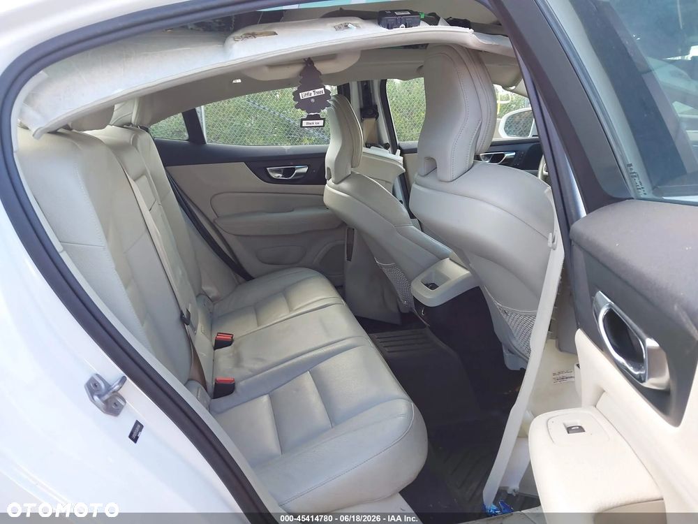 Volvo S60 - 34