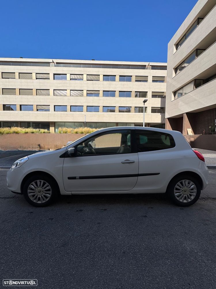 Renault Clio - 2