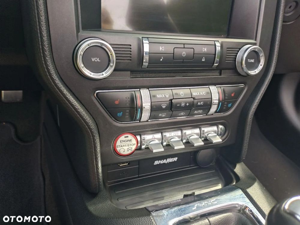 Ford Mustang 5.0 V8 GT - 34