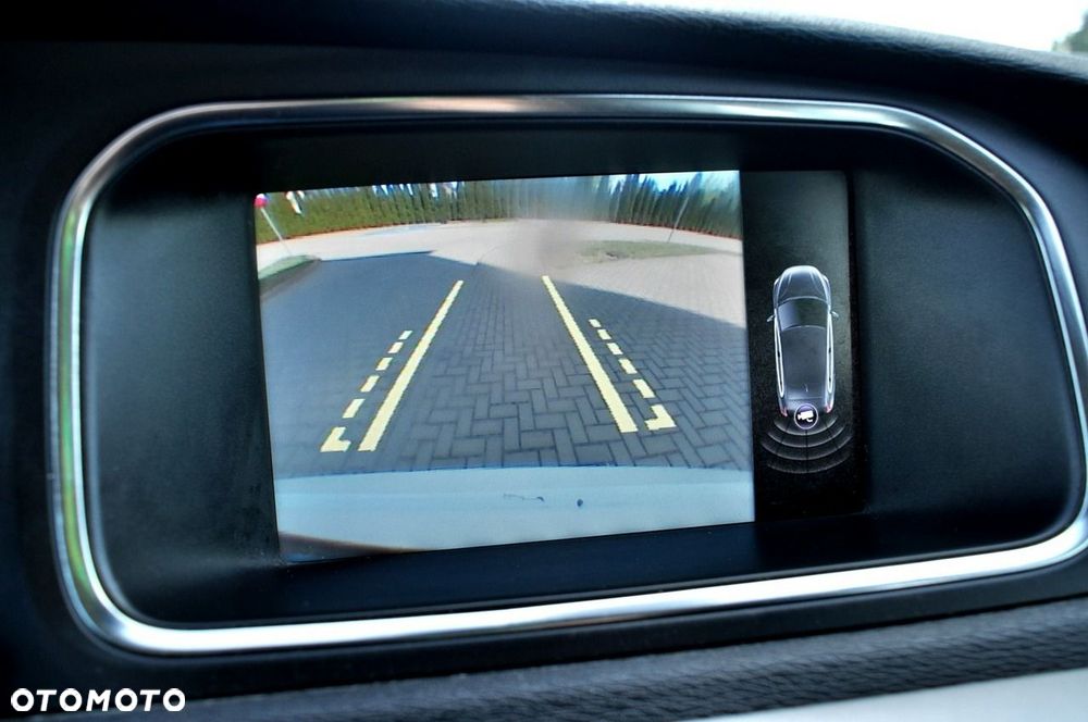 Volvo V40 D2 Momentum - 22