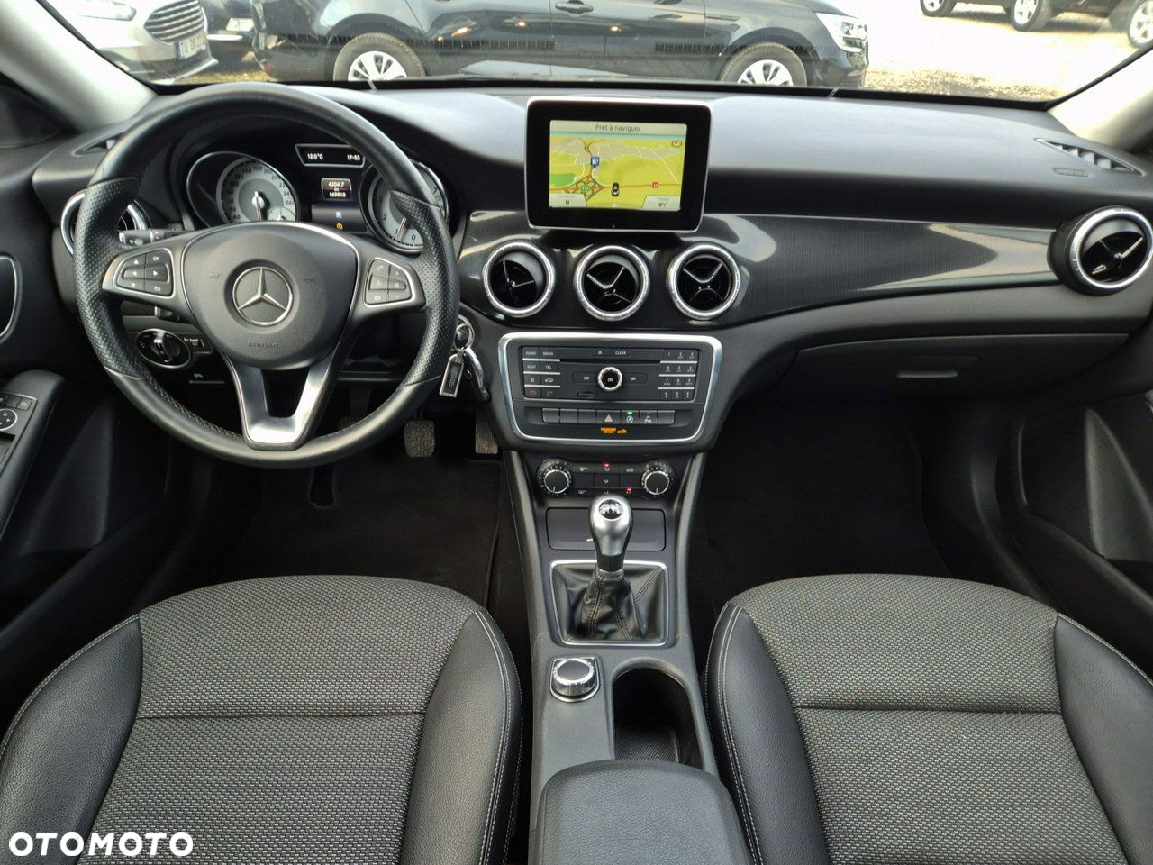 Mercedes-Benz CLA - 23