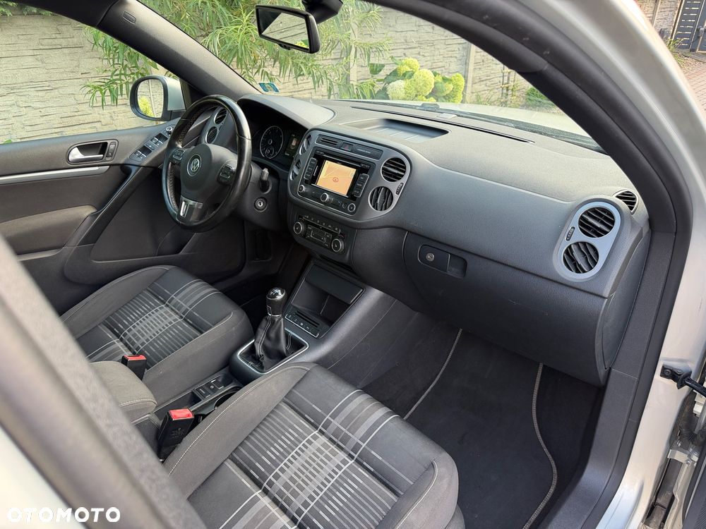 Volkswagen Tiguan - 11