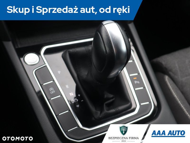 Volkswagen Passat Variant - 15