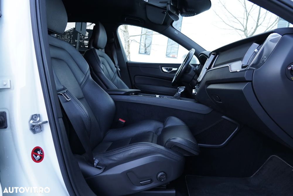 Volvo XC 60 D4 AWD Geartronic RDesign - 14