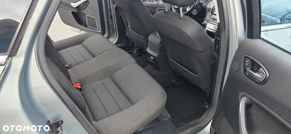 Ford Mondeo 2.0 FF Titanium - 17