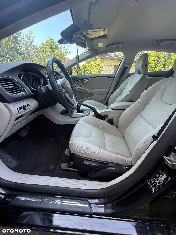 Volvo V40 D3 Momentum - 10