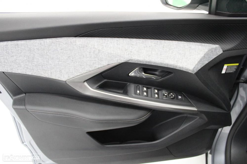 Peugeot E-3008 73 kWh Allure - 9
