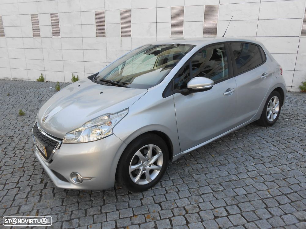 Peugeot 208 1.4 HDi Active - 1