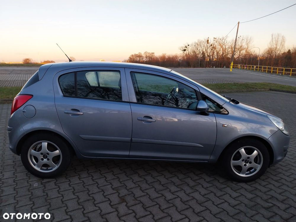 Opel Corsa 1.2 16V Edition - 6
