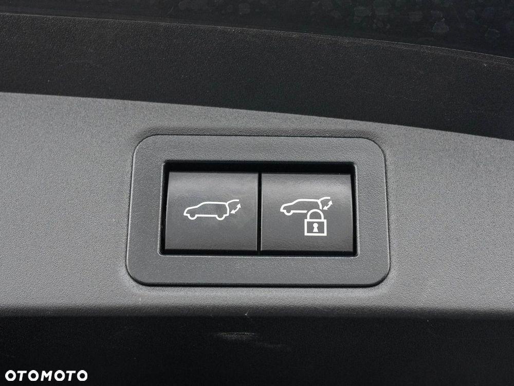 Toyota Corolla - 26