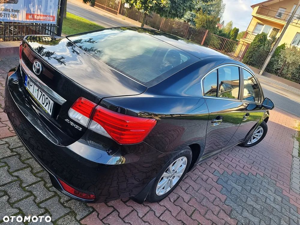 Toyota Avensis 2.0 Premium - 4