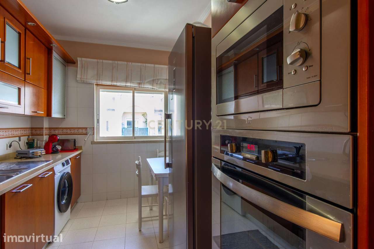 Apartamento T3+2 , mobilado ótimo para rentabilizar junto á  faculdade - Grande imagem: 4/32