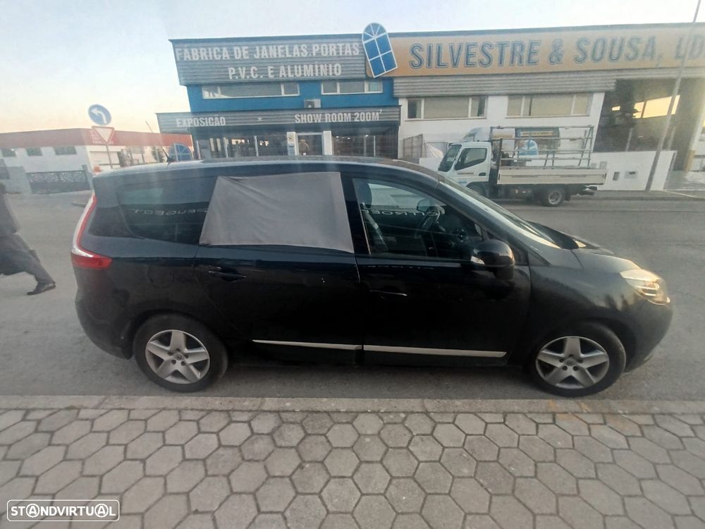 Renault Grand Scénic - 5