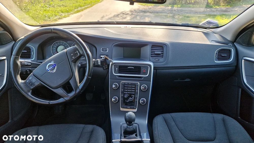 Volvo V60 D2 Momentum - 7
