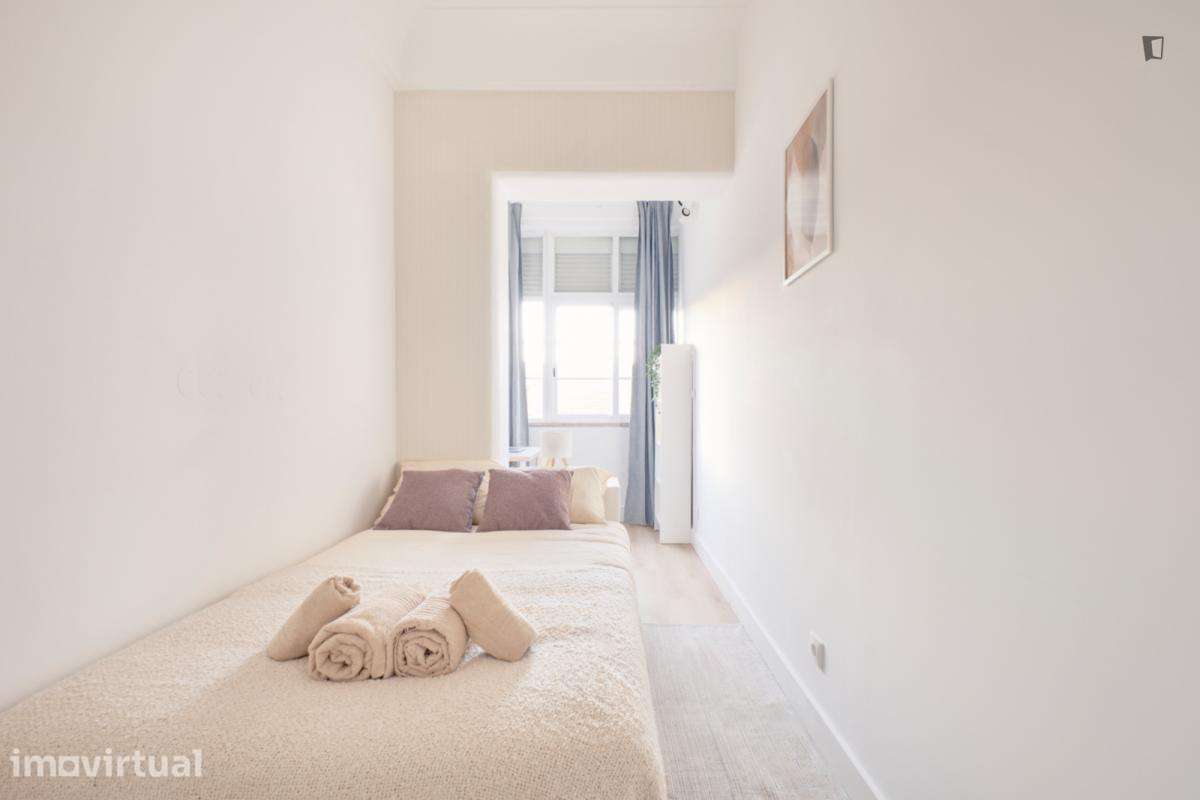 Quarto - localizado em Alameda Lisbon - Grande imagem: 2/38