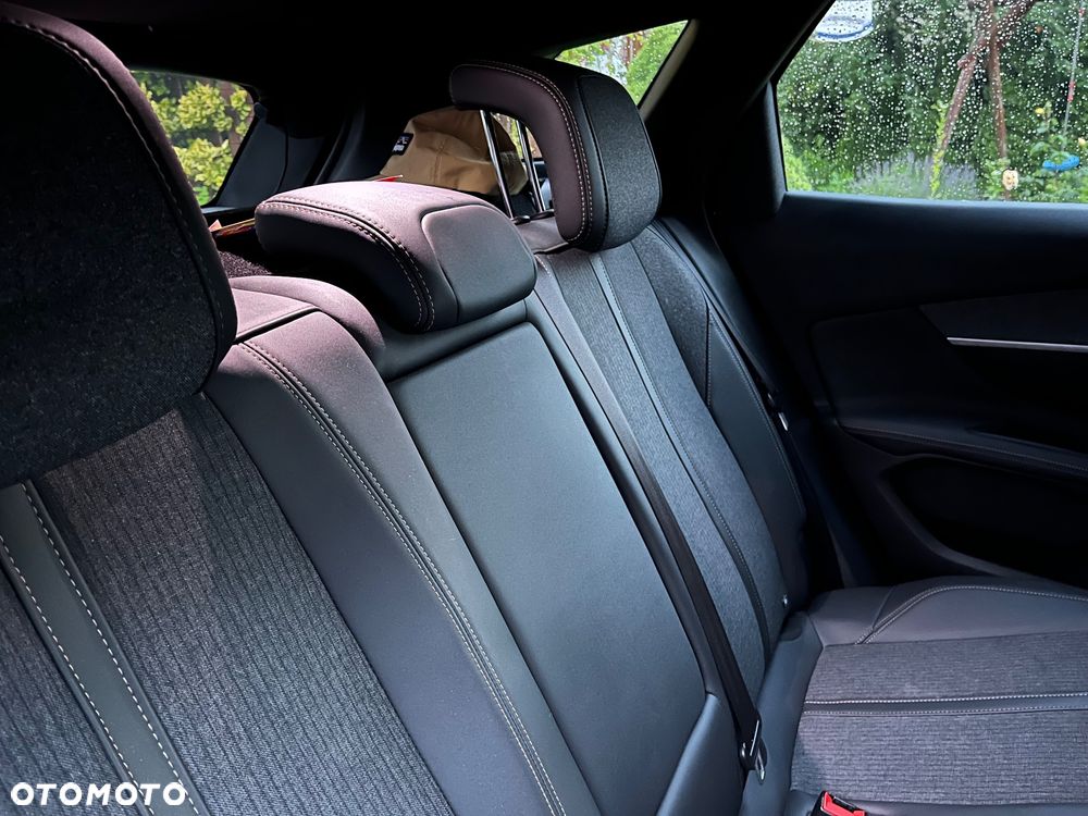 Peugeot 3008 1.6 PureTech GPF GT Line S&S EAT8 - 13