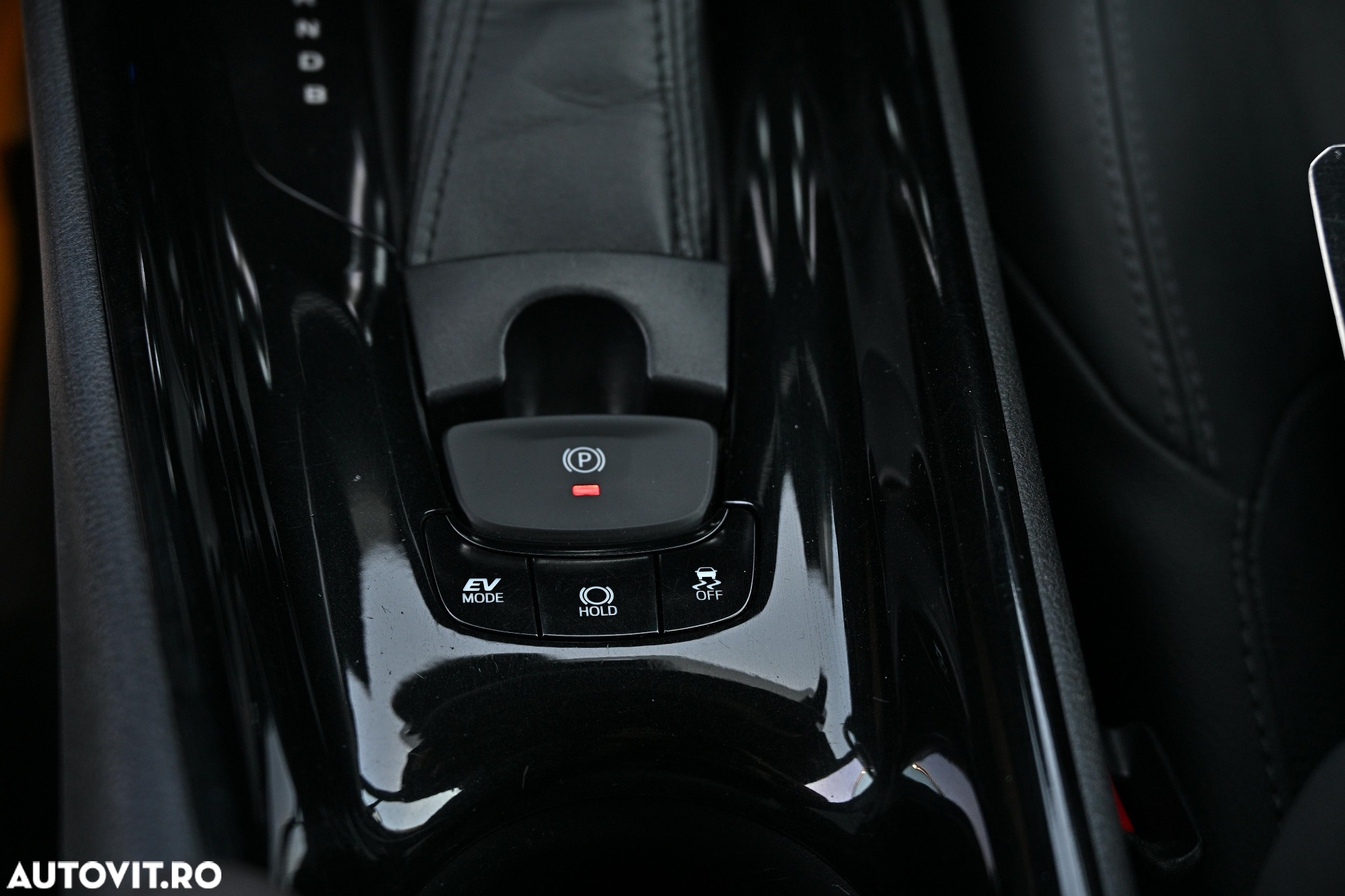Toyota C-HR Hybrid Style Selection - 21