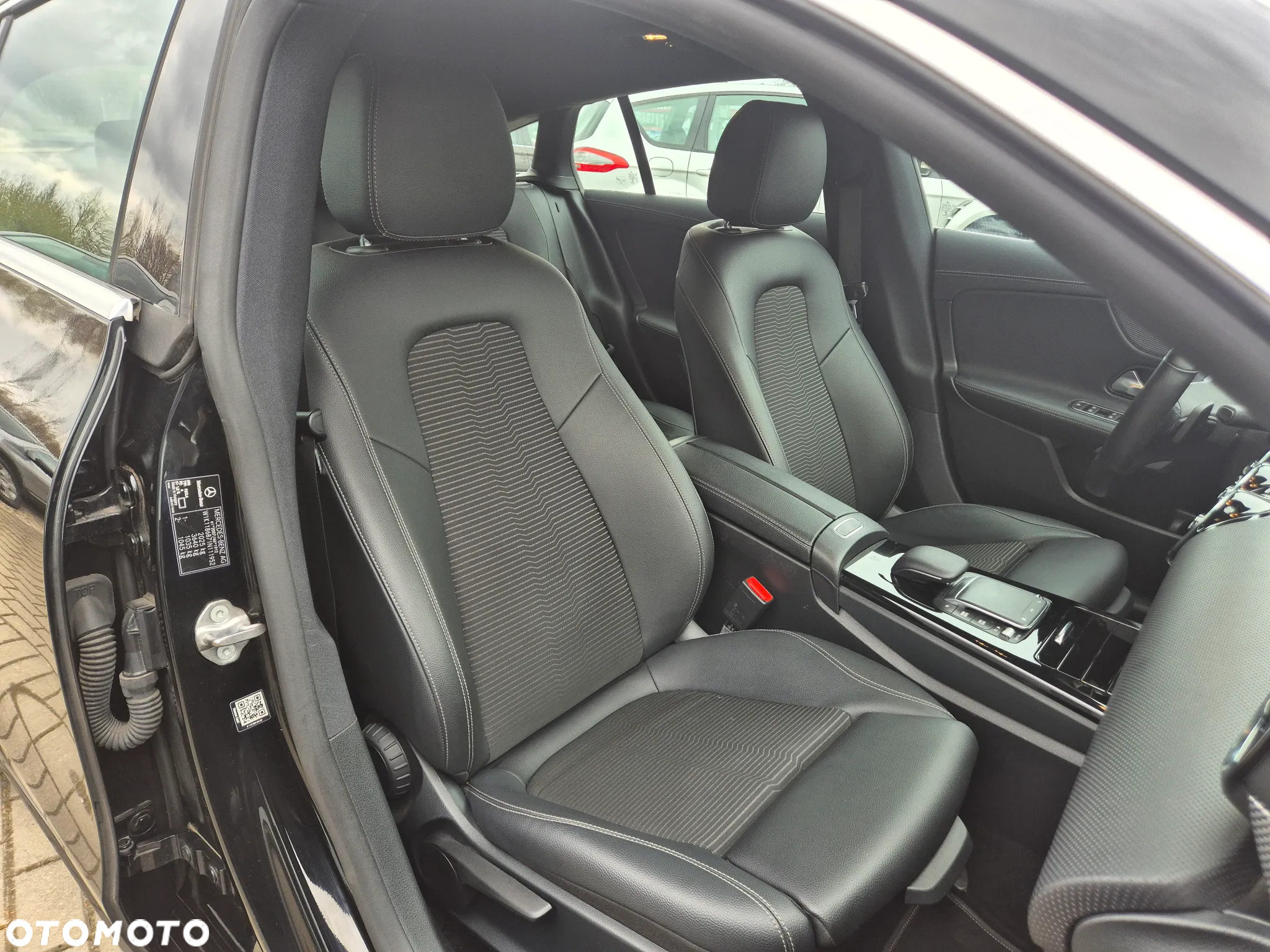 Mercedes-Benz CLA 200 Shooting Brake 7G-DCT Edition 2020 - 36
