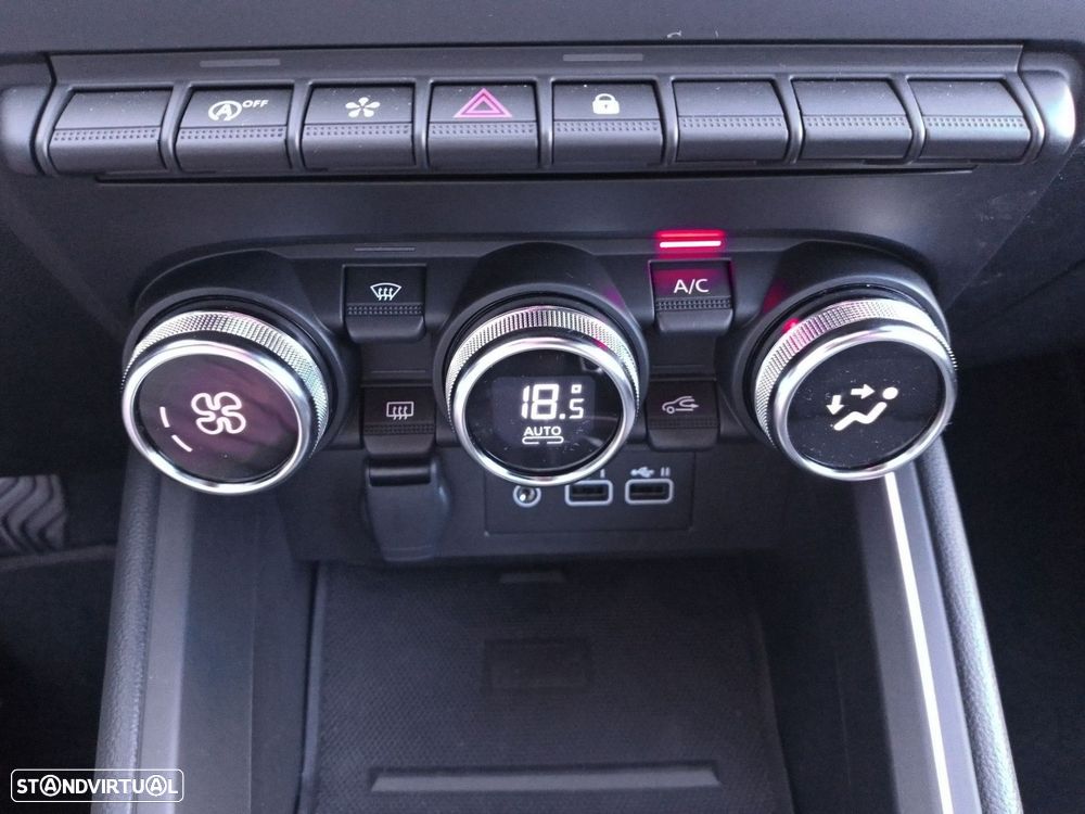 Renault Clio 1.0 TCe Techno Bi-Fuel - 22