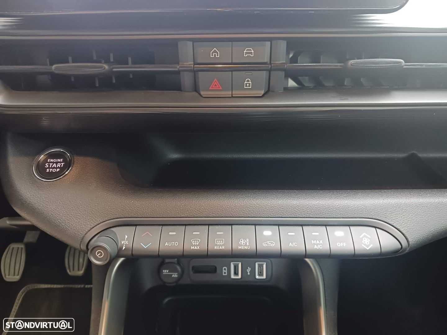 Jeep Avenger 1.2 GSE T3 Altitude - 19