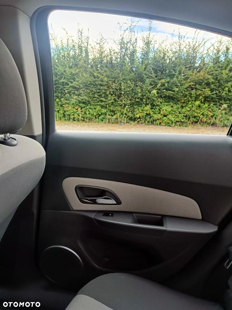 Chevrolet Cruze 1.6 - 16