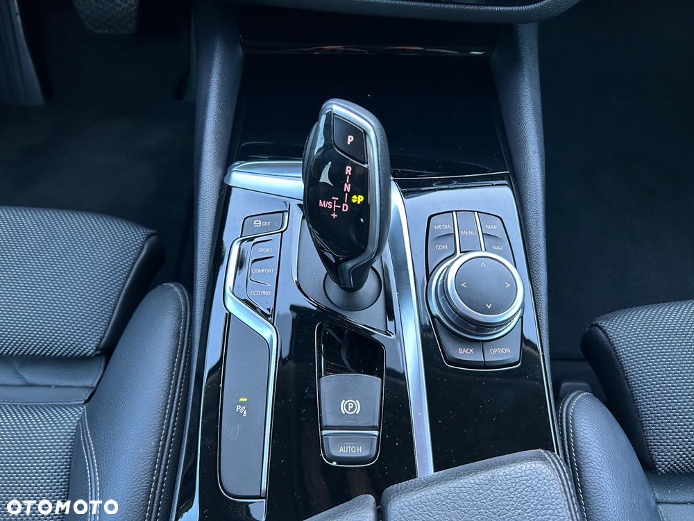 BMW Seria 5 520d Sport Line sport - 31