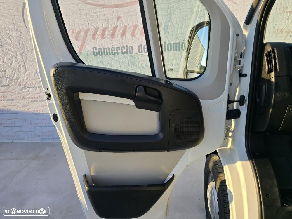 Peugeot Boxer 2.0 BlueHDi Caixa Aberta 3Lug. - 18