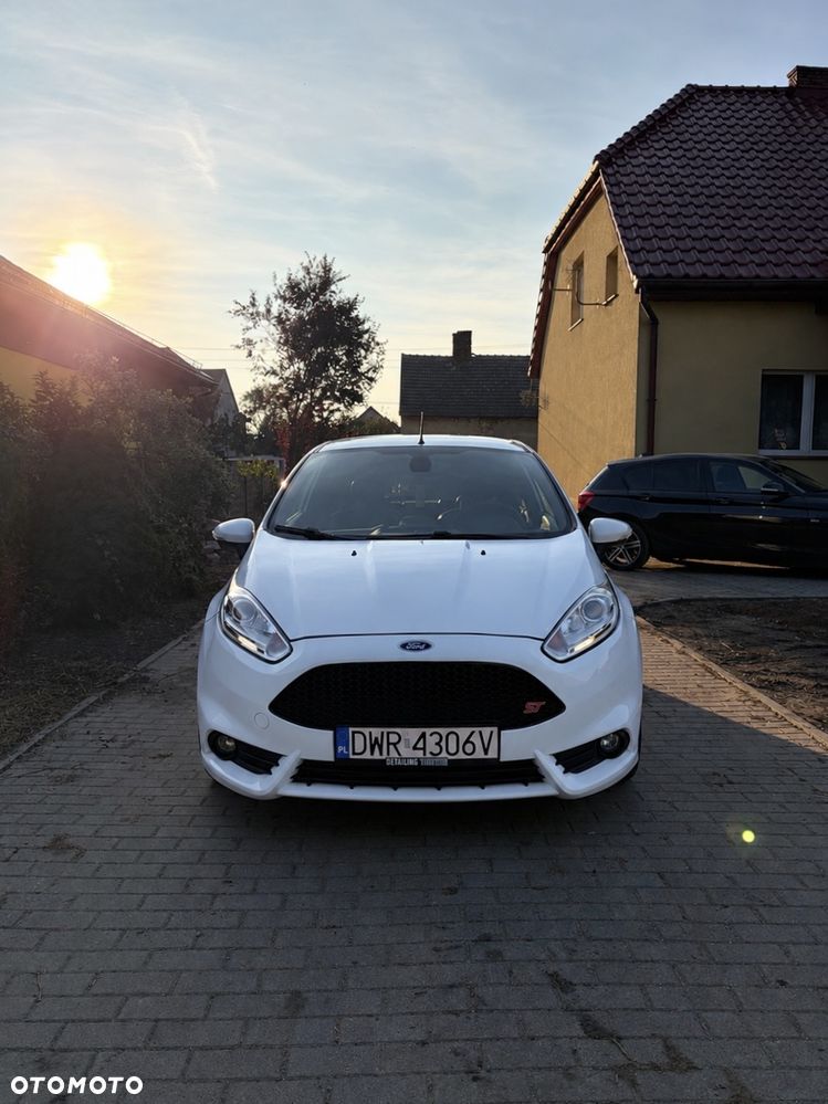 Ford Fiesta - 2