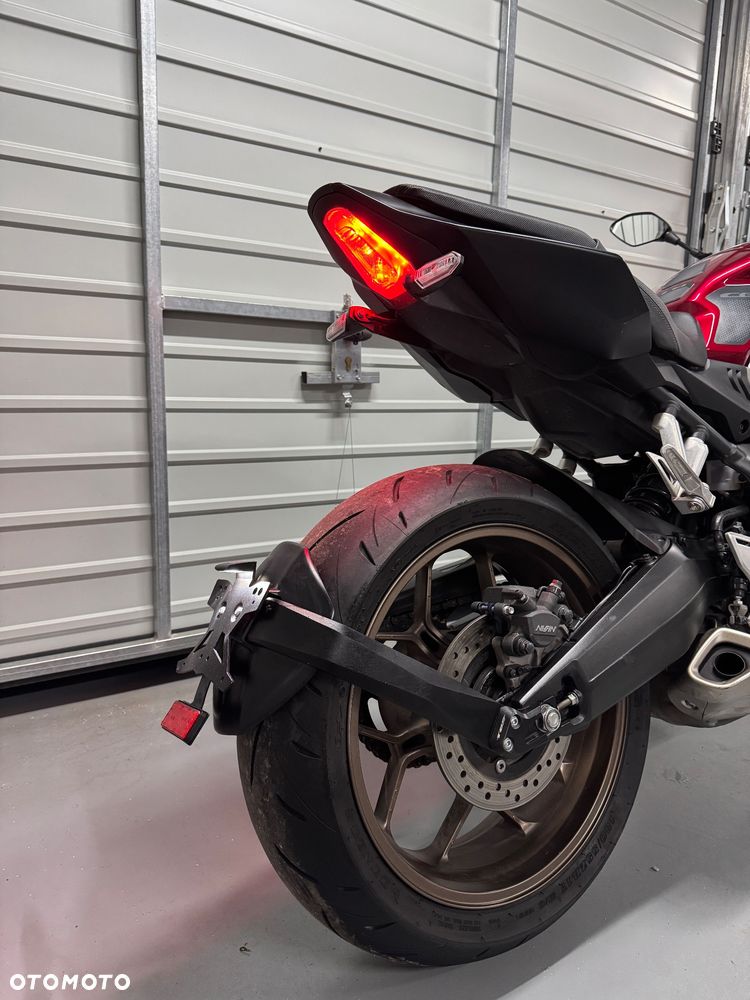 Honda CB - 16
