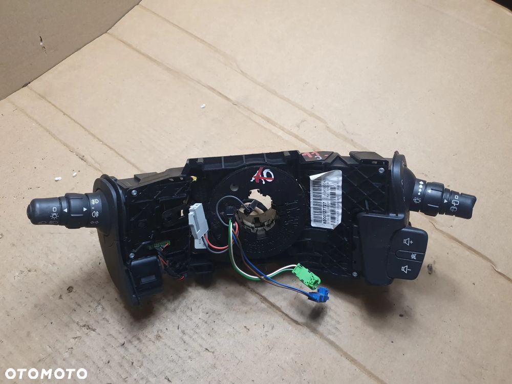 } PRZEŁĄCZNIK ZESPOLONY PAJĄK RENAULT SCENIC II nr 8200127727 - 1